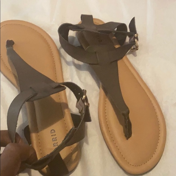 torrid Shoes - Brown Thong Sandals *{like new}*